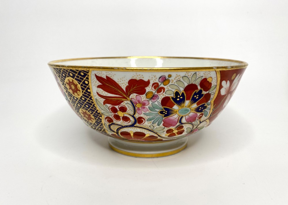 BFB Worcester porcelain Imari bowl, c. 1810. View IV