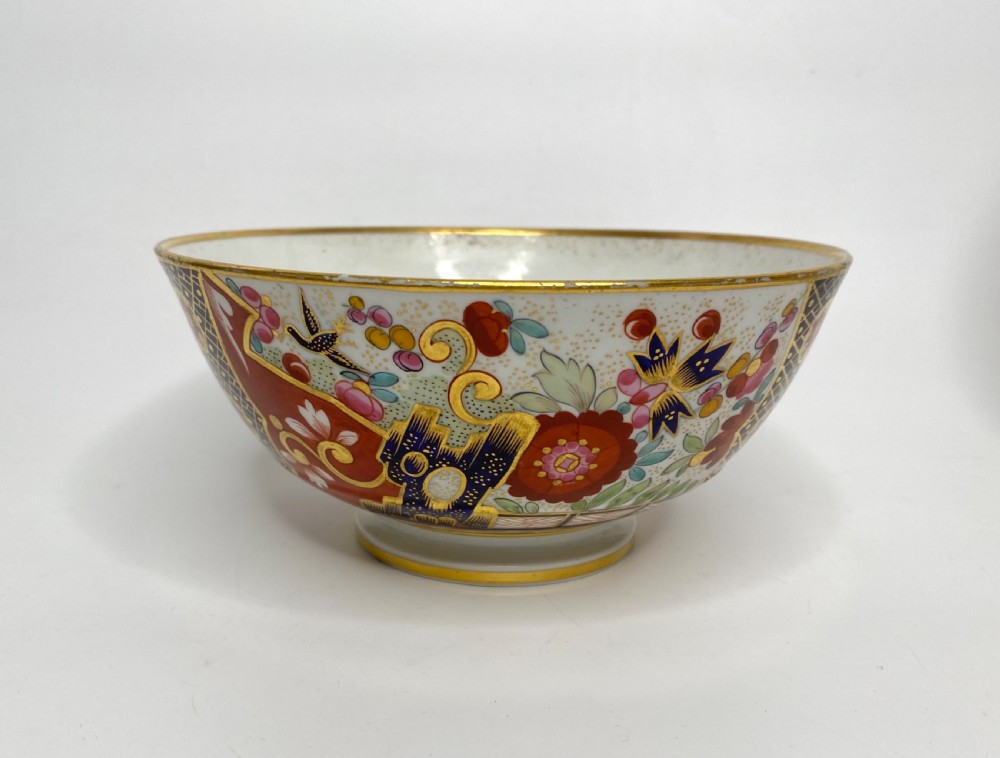 BFB Worcester porcelain Imari bowl, c. 1810. View V