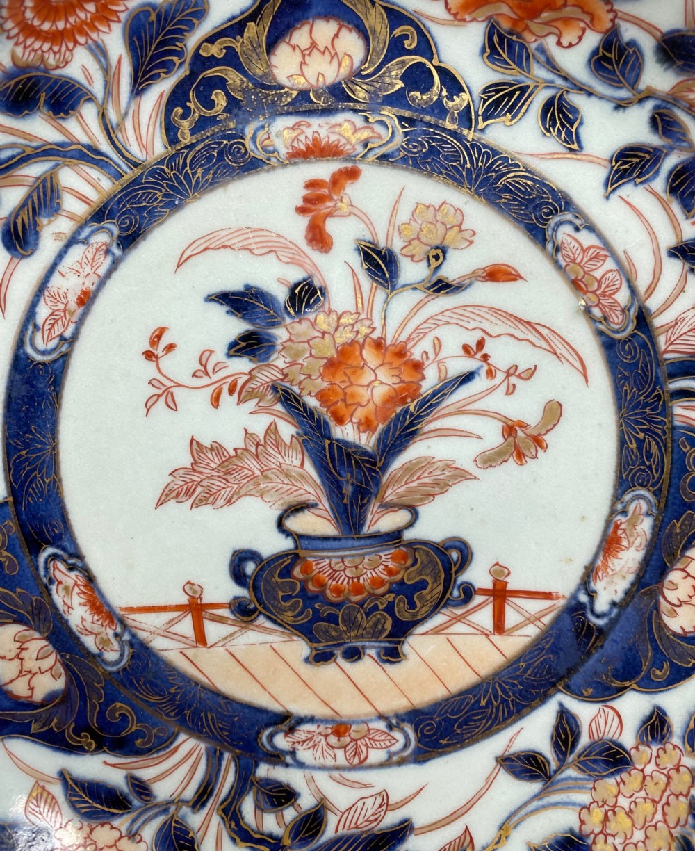 Imari porcelain dish, Arita, Japan, c. 1700. Edo Period. View II
