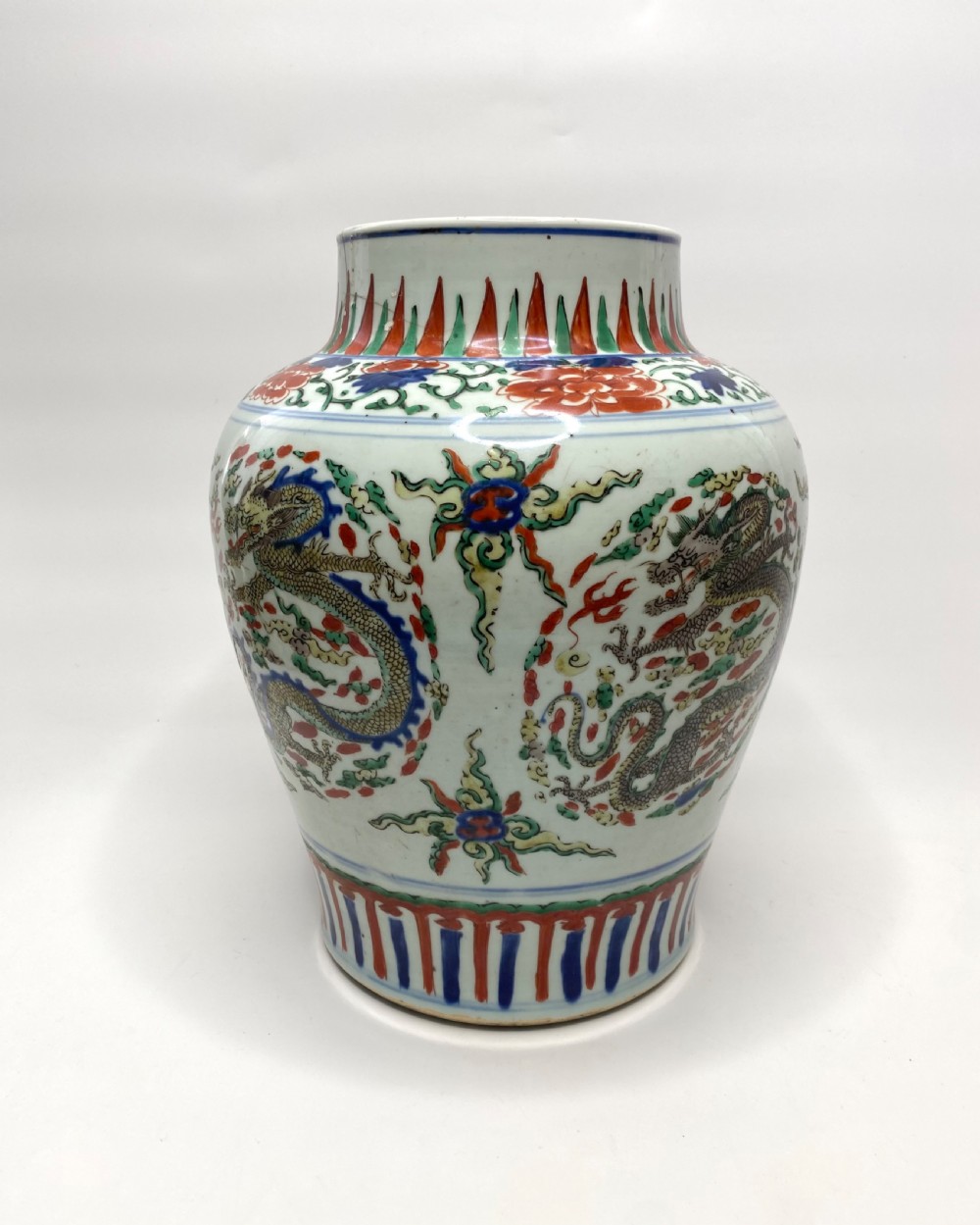 Pair Chinese wucai Dragon jars, c.1650, Shunzhi Period. View XIII