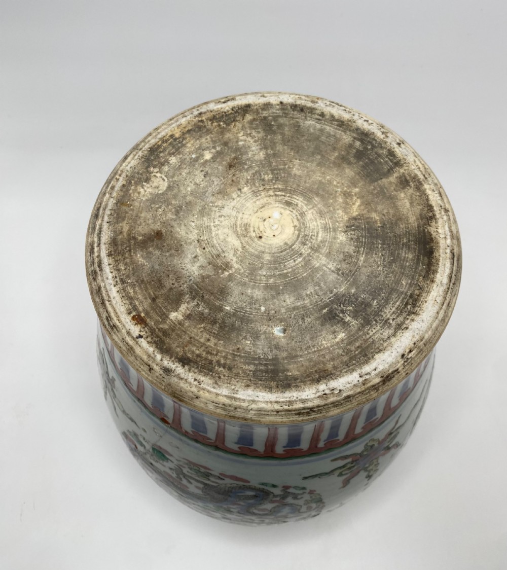 Pair Chinese wucai Dragon jars, c.1650, Shunzhi Period. View XVII