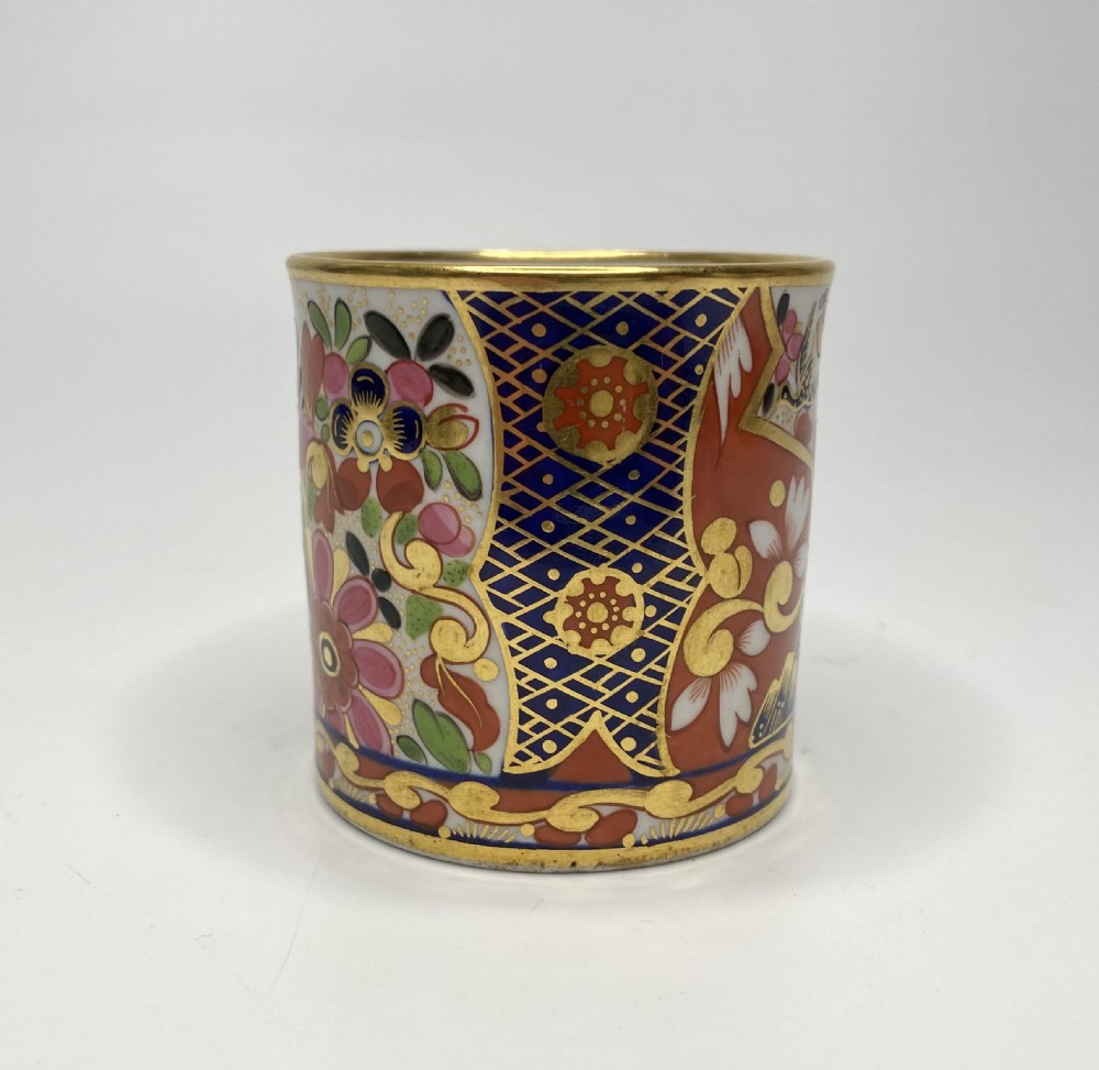 BFB Worcester porcelain Imari coffee can, c. 1810. View II