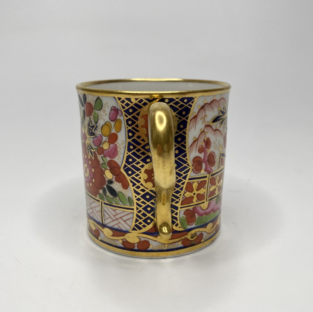 BFB Worcester porcelain Imari coffee can, c. 1810. View IV