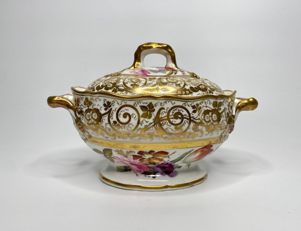 English porcelain sauce tureen, cover & stand, c. 1820. View X