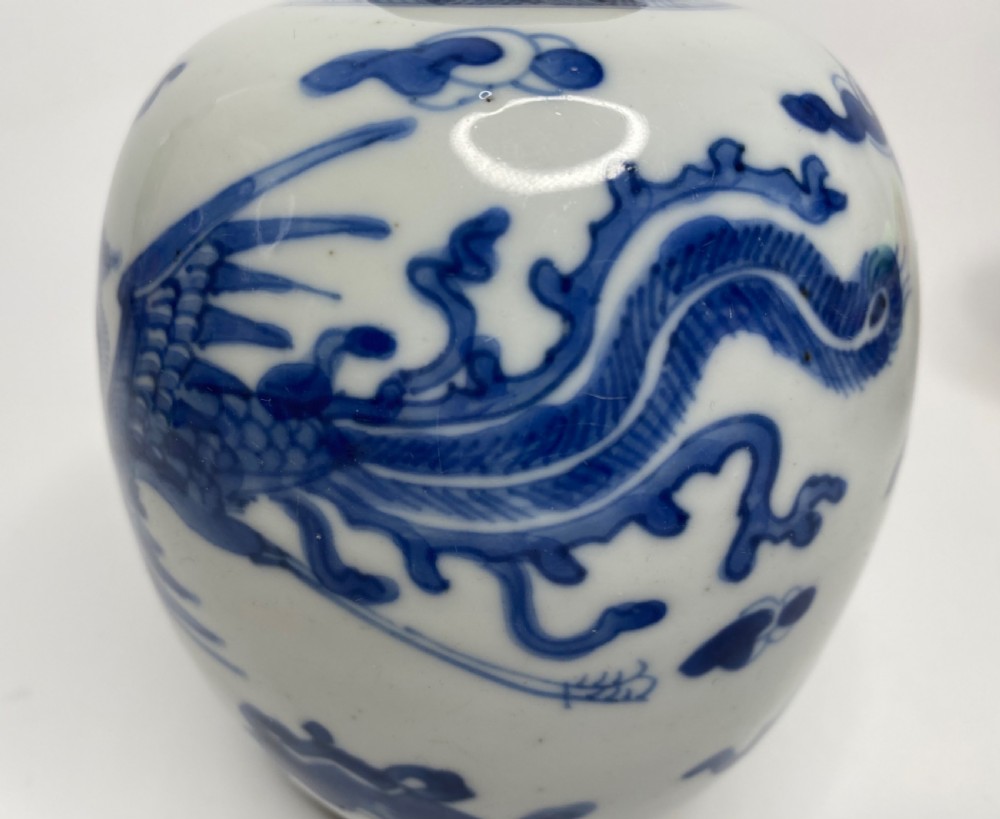 Chinese porcelain jar, c. 1700. Kangxi Period. View XI
