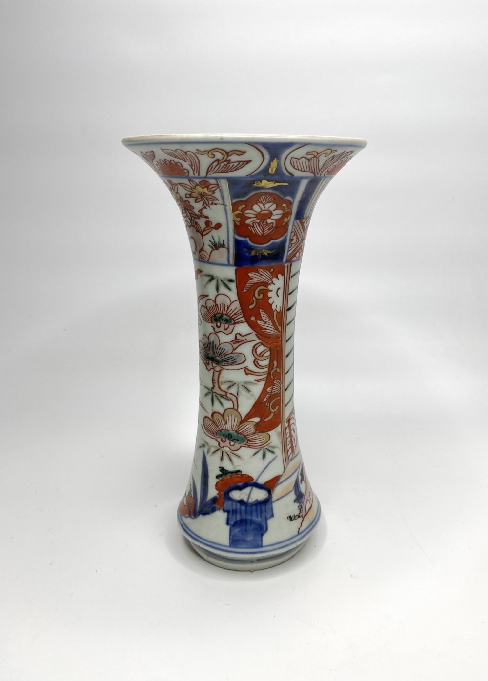 Imari porcelain vases, Arit, Japan, c. 1700. View VII
