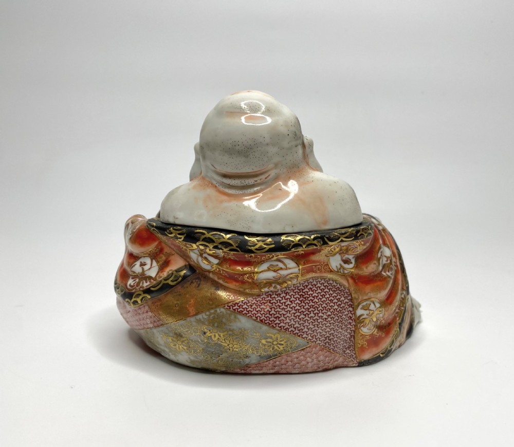 Kutani porcelain Hotei koro and cover, Meiji Period. View III