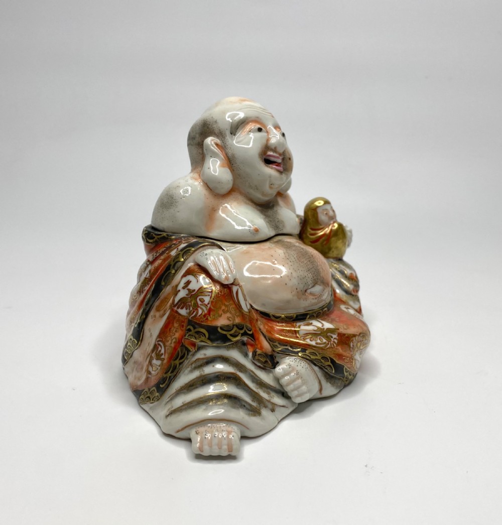 Kutani porcelain Hotei koro and cover, Meiji Period. View VI