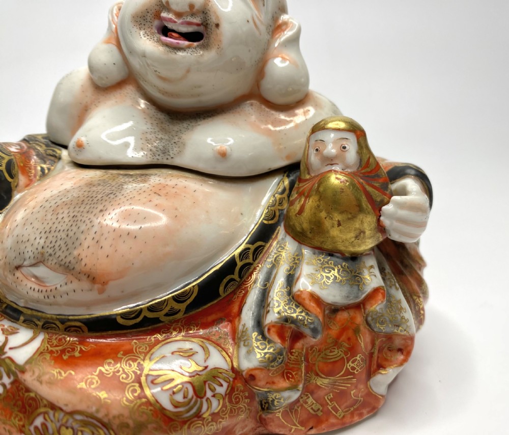 Kutani porcelain Hotei koro and cover, Meiji Period. View VIII