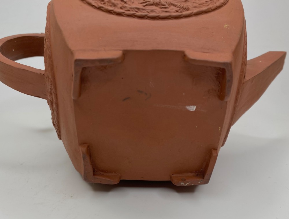 Chinese Yixing stoneware teapot, 18th Century. View VIII