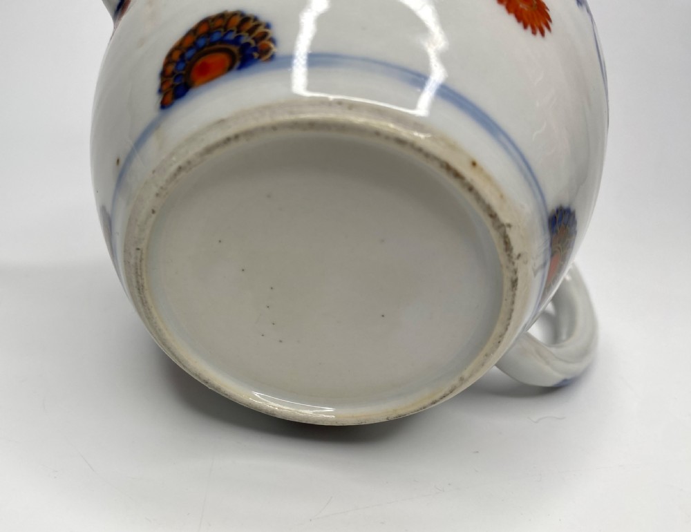 Chinese porcelain teapot, c. 1720. Kangxi Period. View VI