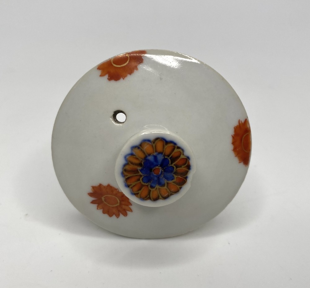 Chinese porcelain teapot, c. 1720. Kangxi Period. View VIII