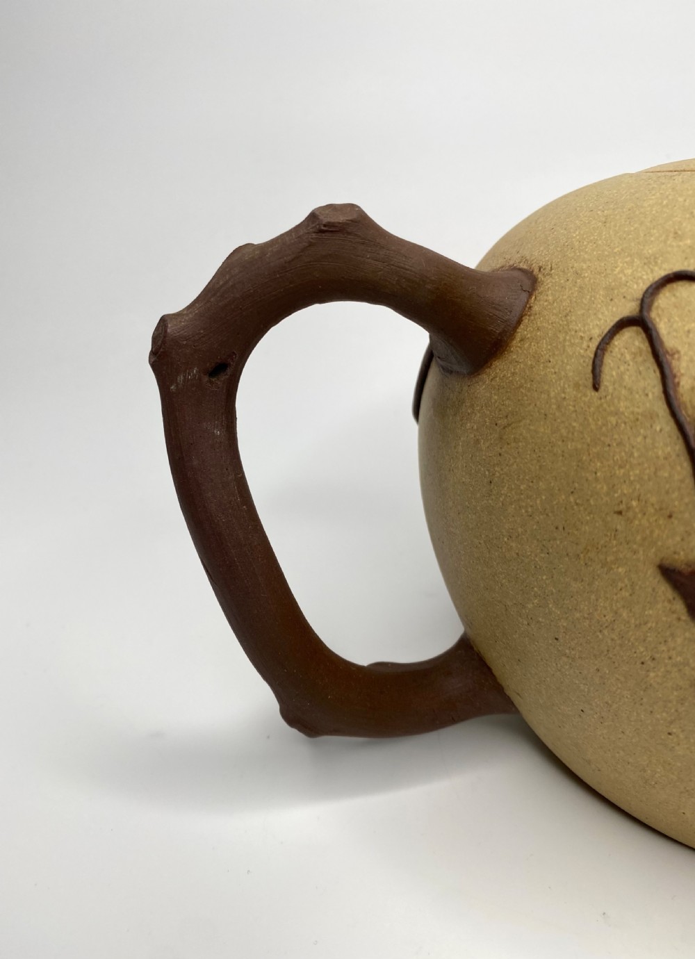 Chinese Yixing large stoneware teapot, 18th Century. Qing dynasty View VI