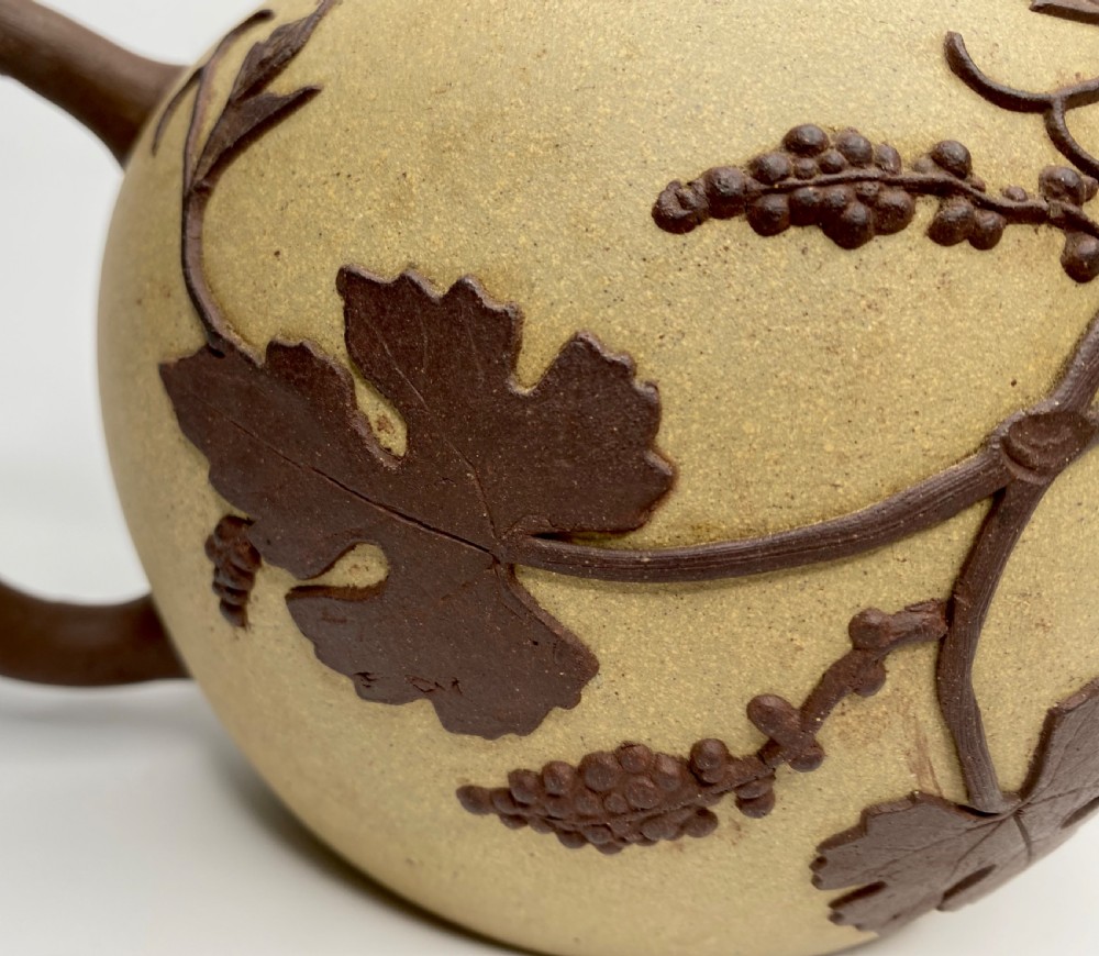 Chinese Yixing large stoneware teapot, 18th Century. Qing dynasty View IX