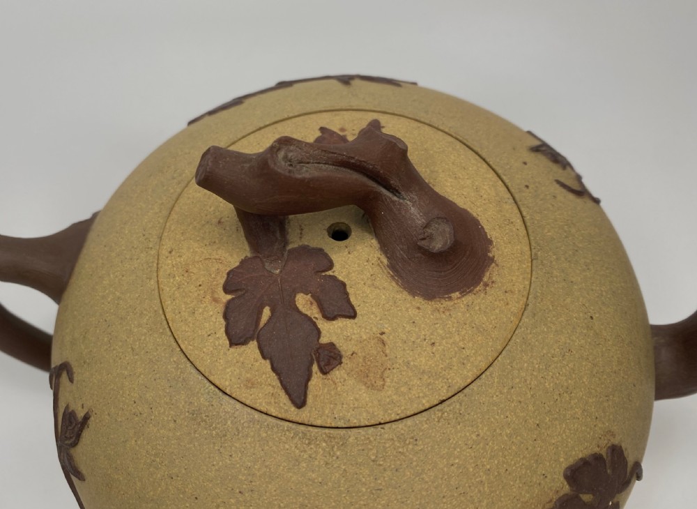 Chinese Yixing large stoneware teapot, 18th Century. Qing dynasty View X
