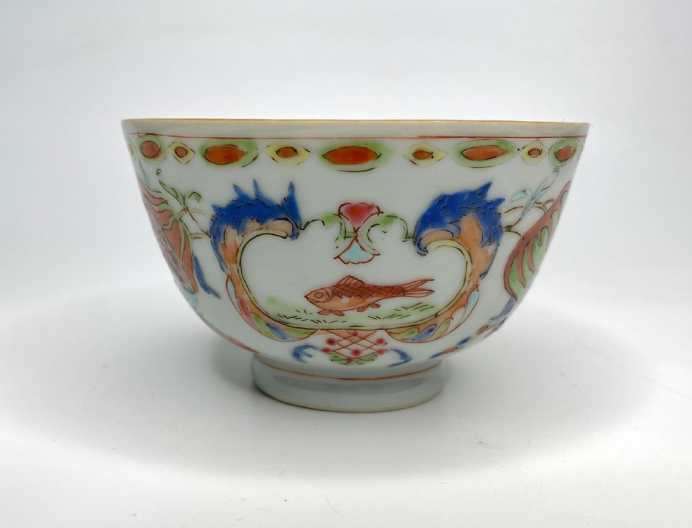Chinese porcelain Madame de Pompadour teabowl & saucer, c. 1745, Qianlong. View X