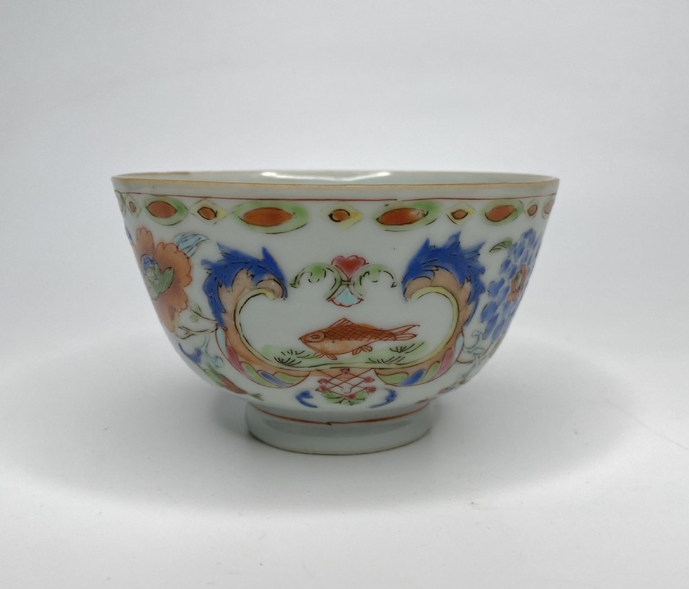 Chinese porcelain Madame de Pompadour teabowl & saucer, c. 1745, Qianlong. View XIII