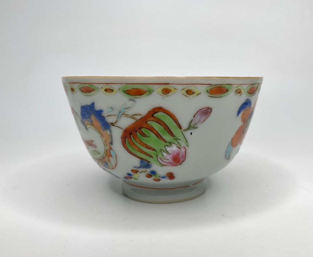Chinese porcelain Madame de Pompadour teabowl & saucer, c. 1745, Qianlong. View XV