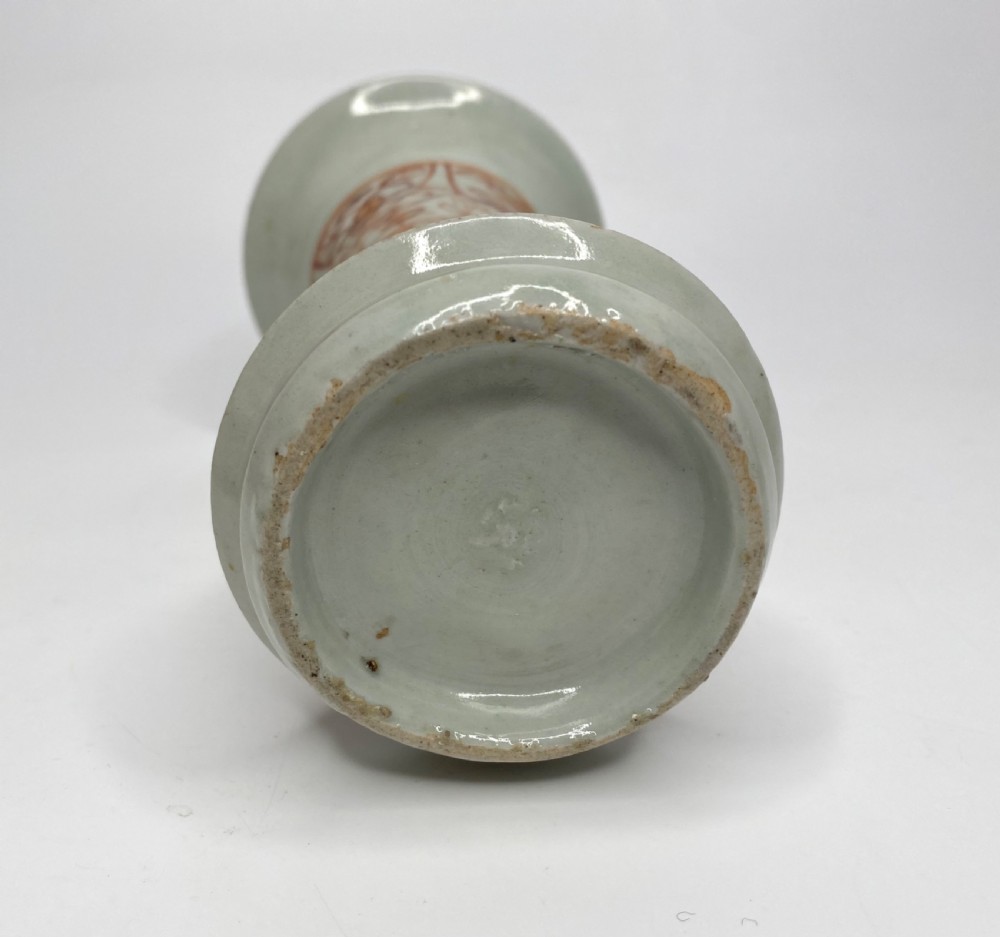An 18th-century Japanese Arita porcelain beaker vase featuring flared rims and hand-painted iron red floral motifs over a white glaze. View VII