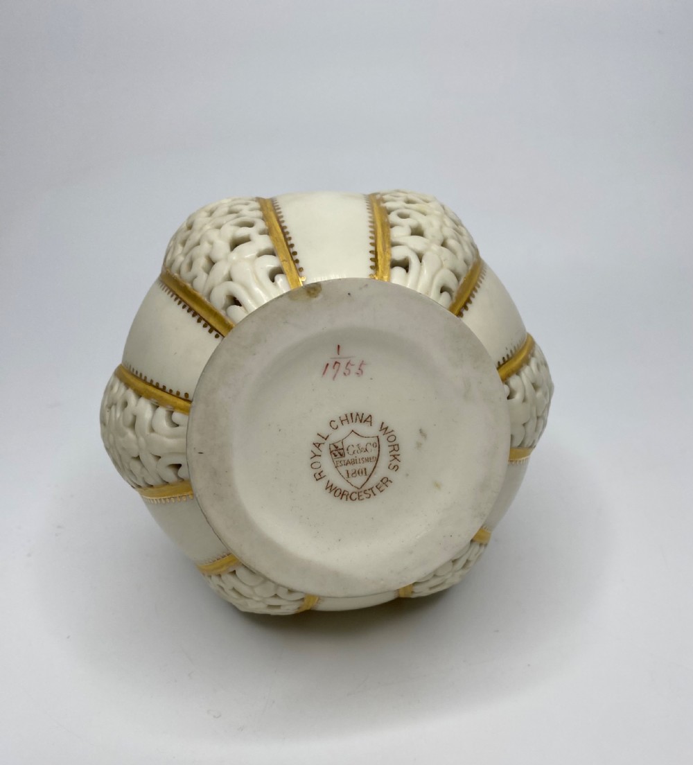 Graingers Worcester reticulated ewer, c. 1890. View VII