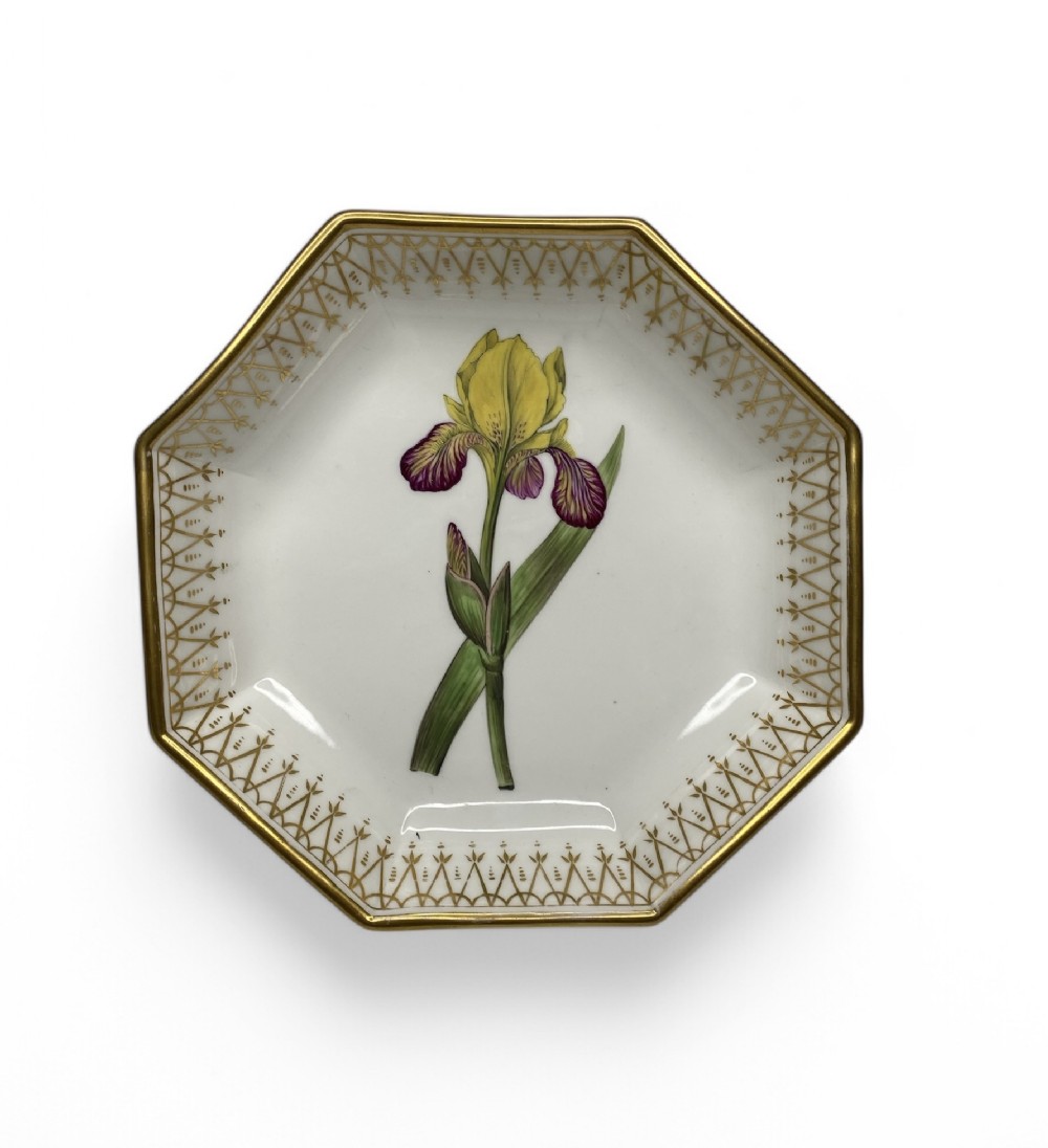 English porcelain botanical stand, c. 820.