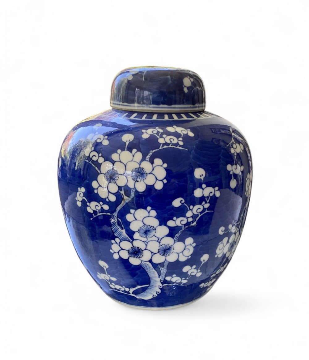 Chinese porcelain Prunus ginger jar & cover, c. 1880. Qing Dynasty.
