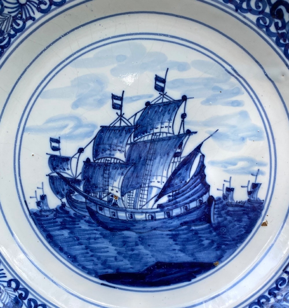 Dutch Delft Shipping dish, De Klaauw factory, c. 1720. View II