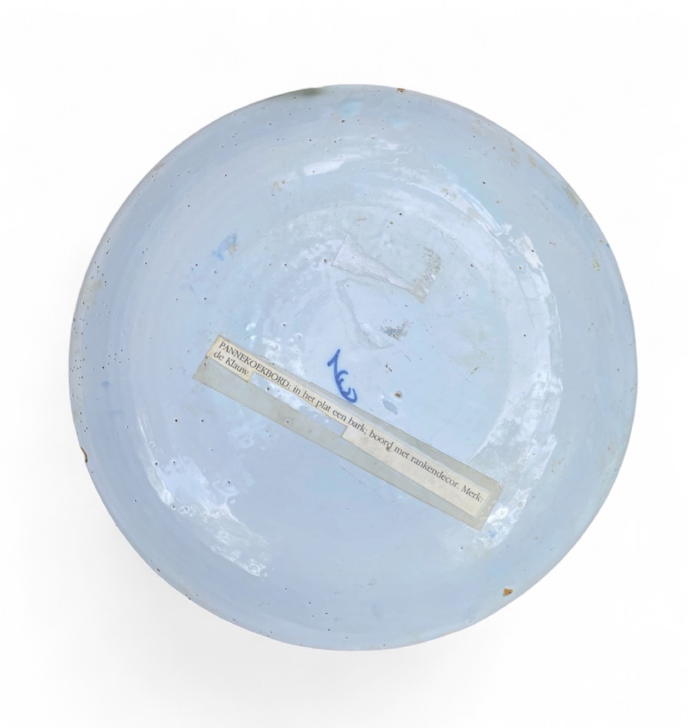 Dutch Delft Shipping dish, De Klaauw factory, c. 1720. View IV