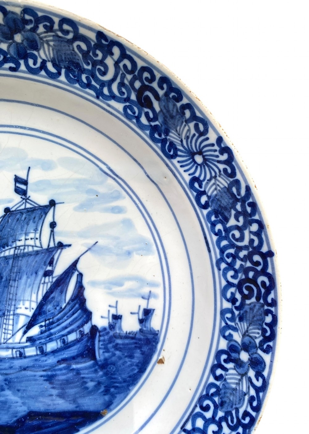 Dutch Delft Shipping dish, De Klaauw factory, c. 1720. View VI