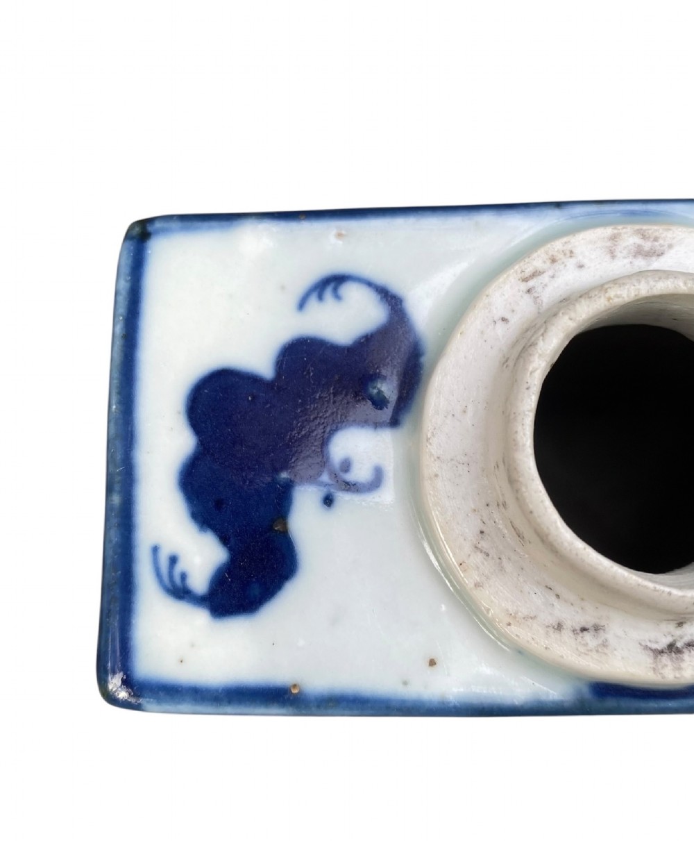 Chinese porcelain tea caddy, Dragons, 18th Century, Qing Dynasty. View VI