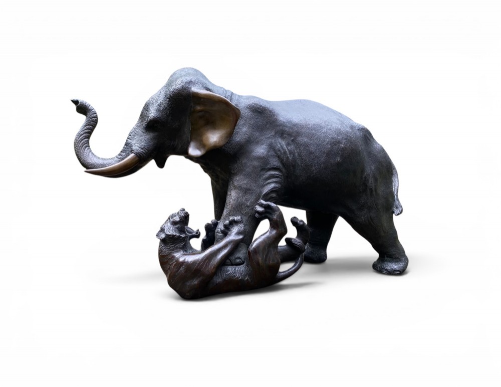 Japanese bronze okimono of an elephant, Maruki Company, Meiji Period.