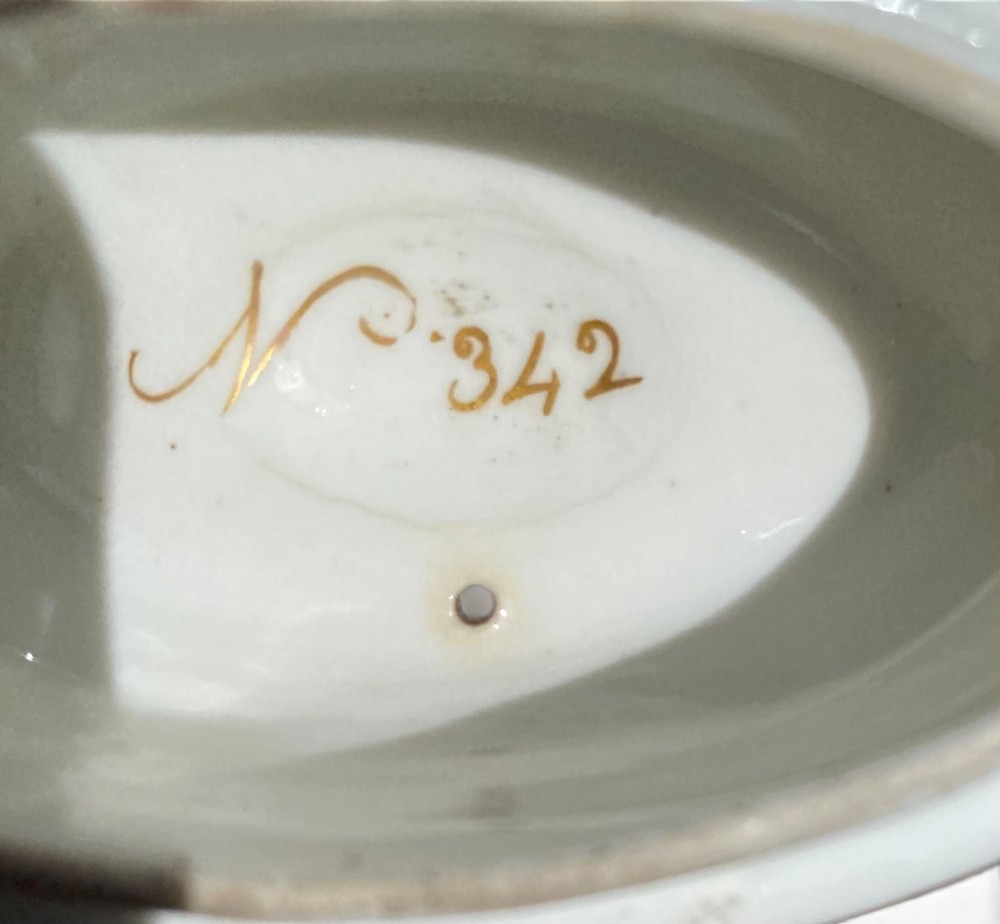 Chamberlains Worcester porcelain teapot, c. 1810. View IX