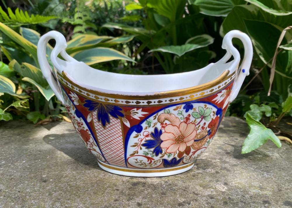 Chamberlains Worcester porcelain sucrier, c. 1810. View V