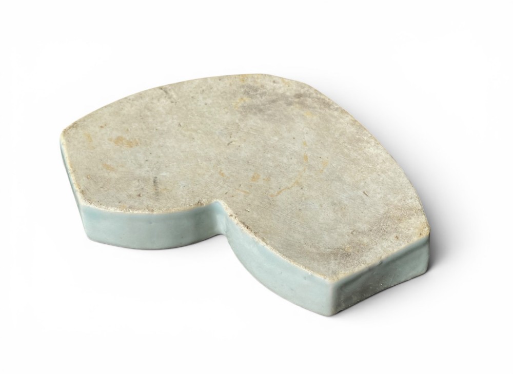 Chinese porcelain segmented sweetmeat dishes, c. 1800, Qing Dynasty. View XV