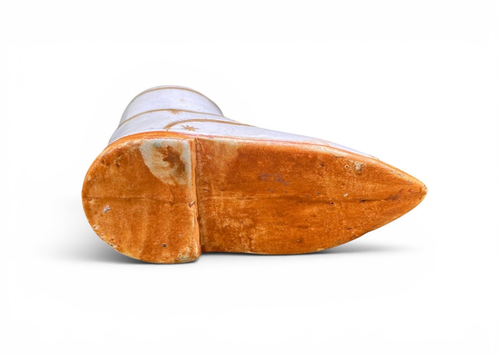 Prattware pottery shoe pin cushion, c. 1800. View V