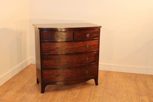 Mahogany Bow Chest of Drawers