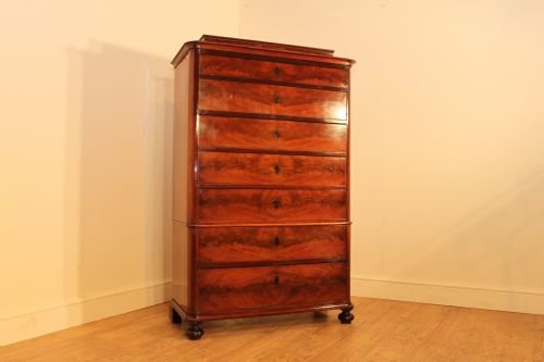 Victorian Biedermeier Chest of Drawers