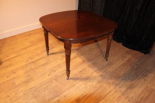 Victorian Mahogany Extending Dining Table