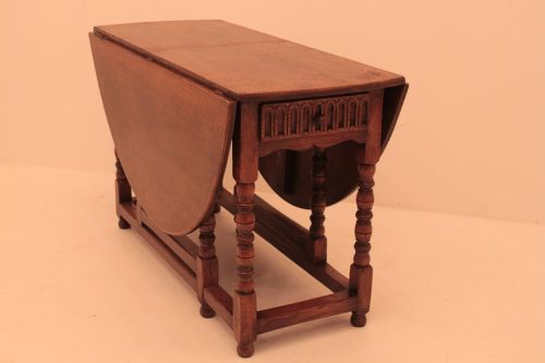 18th Century Style Oak Gateleg Table