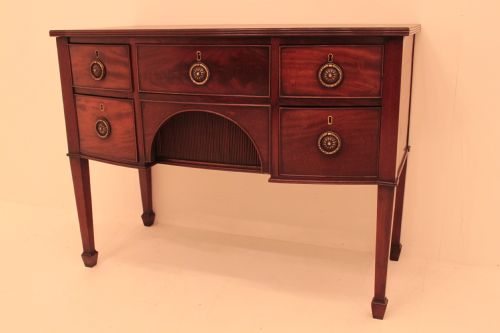 Georgian Bow Fronted Mahogany Sideboard