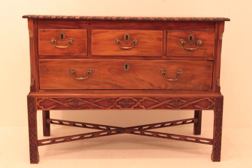 4 Drawer Mahogany Chest
