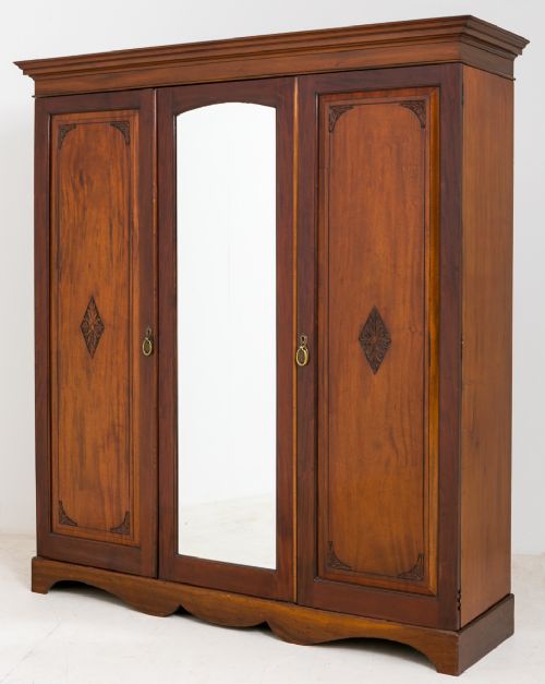 Late Victorian 3 Door Mahogany Wardrobe