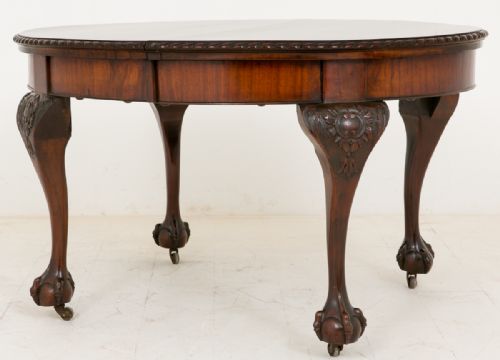 fig 1. Late Victorian Mahogany Extending Dining Table