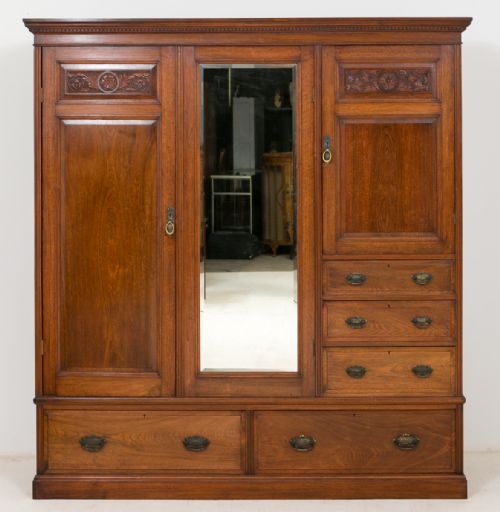 Late Victorian Solid Walnut Wardrobe / Compactum