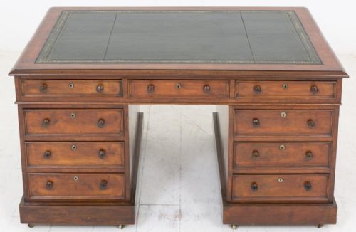 Early Victorian Mahogany Pedestal Desk