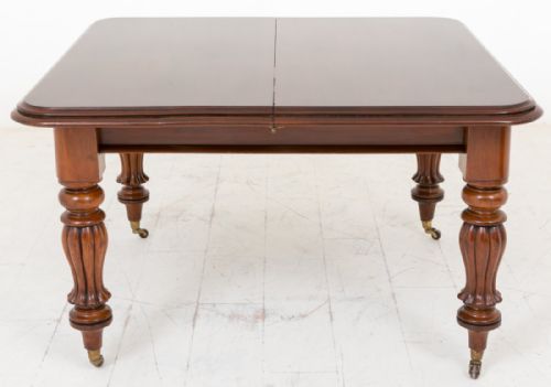 fig 1. Victorian Mahogany Extending Dining table