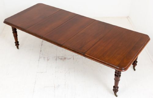 Mid Victorian Mahogany Extending Dining Table