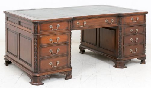 fig 1. Mahogany Partners Desk