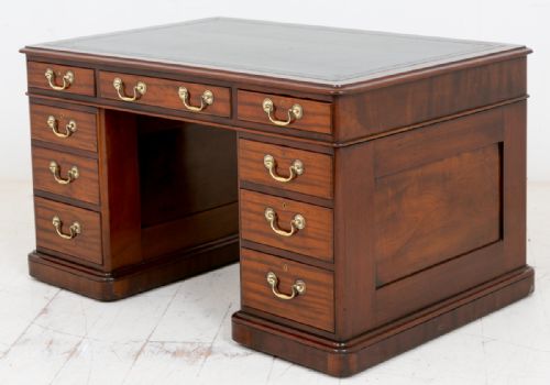 Victorian Mahogany Pedestal Desk