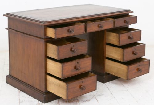 VICTORIAN MAHOGANY PEDESTAL DESK - ADDITIONAL PHOTO 5